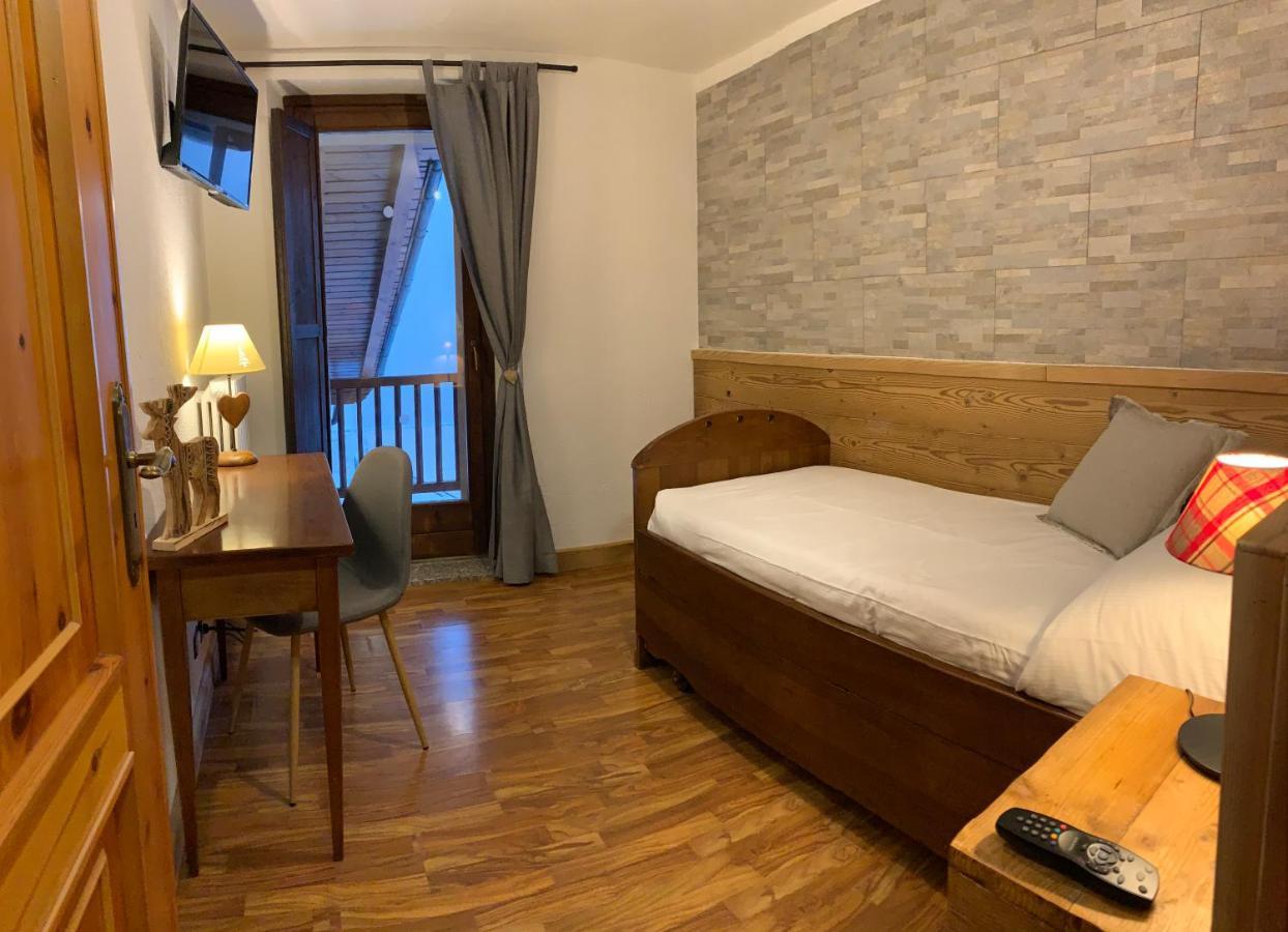 Hotel Coeur Du Village Ла Туил Екстериор снимка