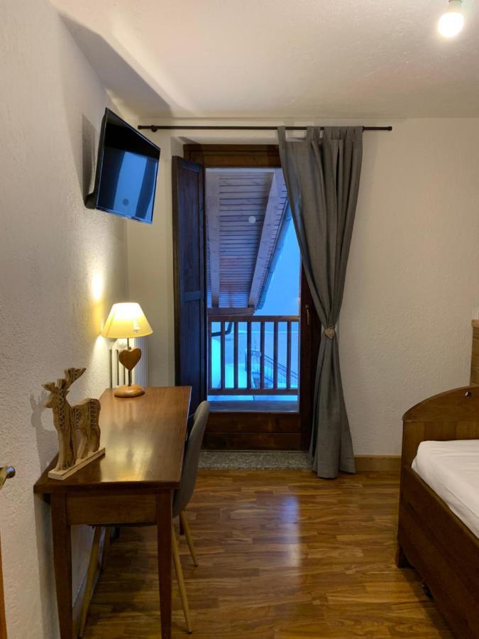Hotel Coeur Du Village Ла Туил Екстериор снимка