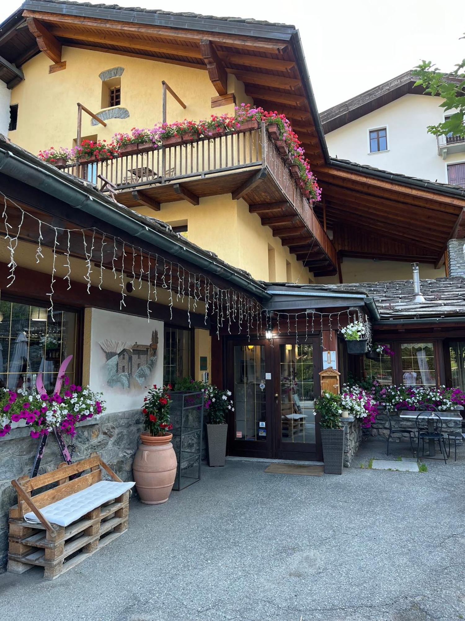 Hotel Coeur Du Village Ла Туил Екстериор снимка