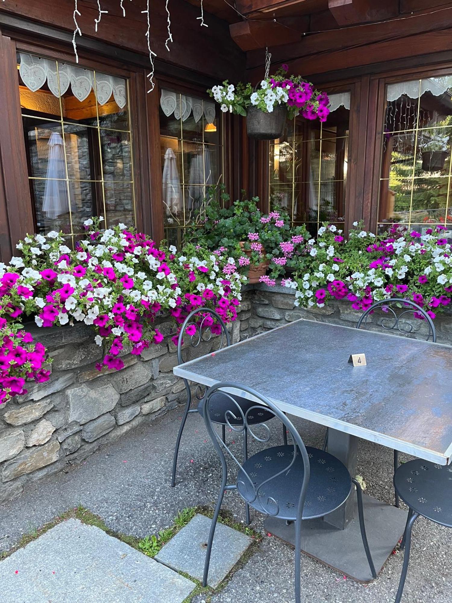 Hotel Coeur Du Village Ла Туил Екстериор снимка