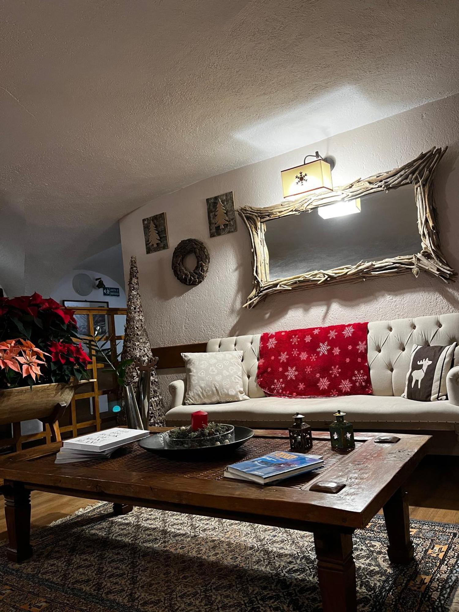Hotel Coeur Du Village Ла Туил Екстериор снимка
