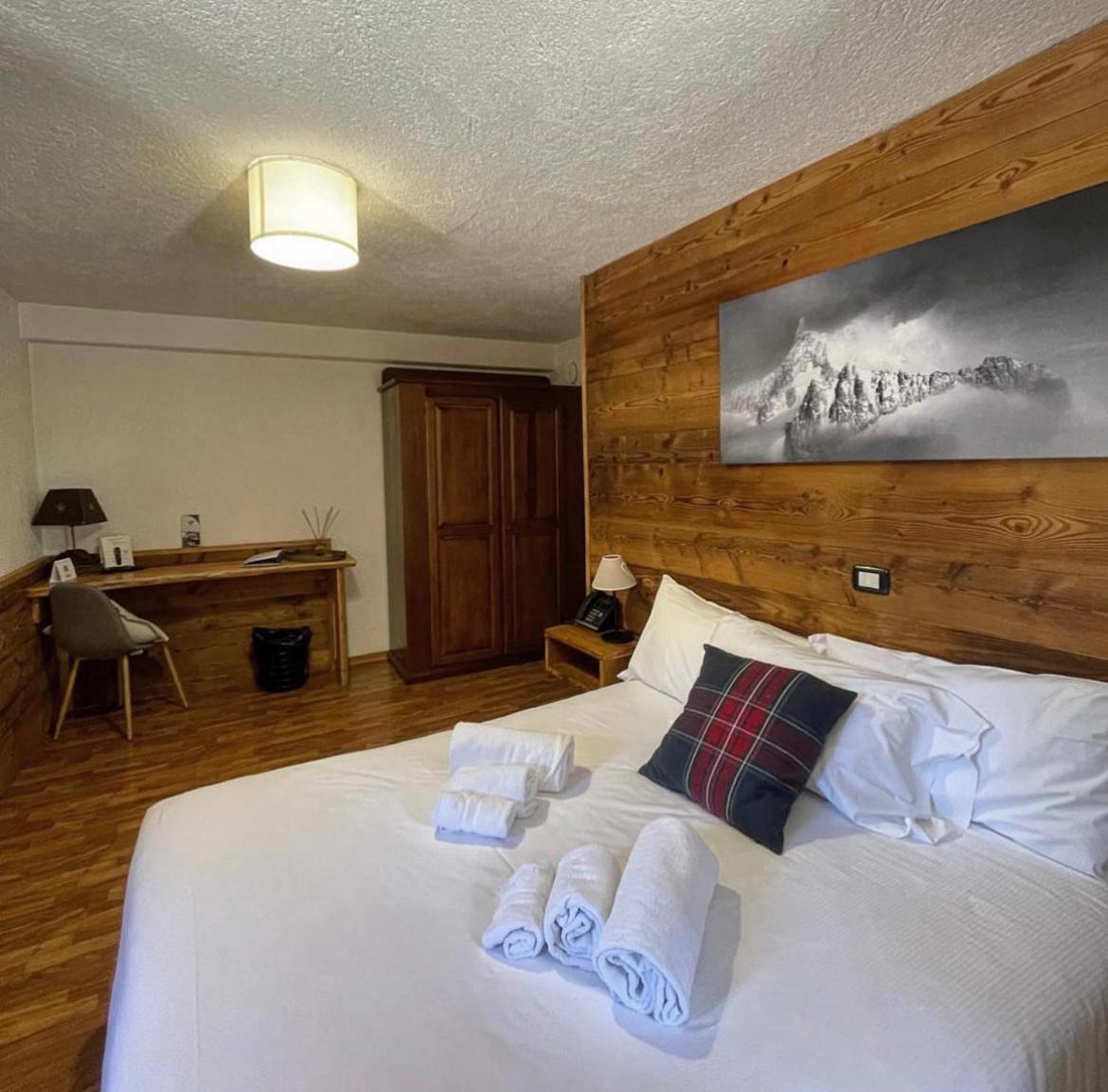 Hotel Coeur Du Village Ла Туил Екстериор снимка